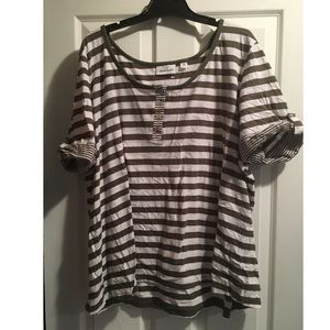 Old navy and avenue plus size striped t-shirts